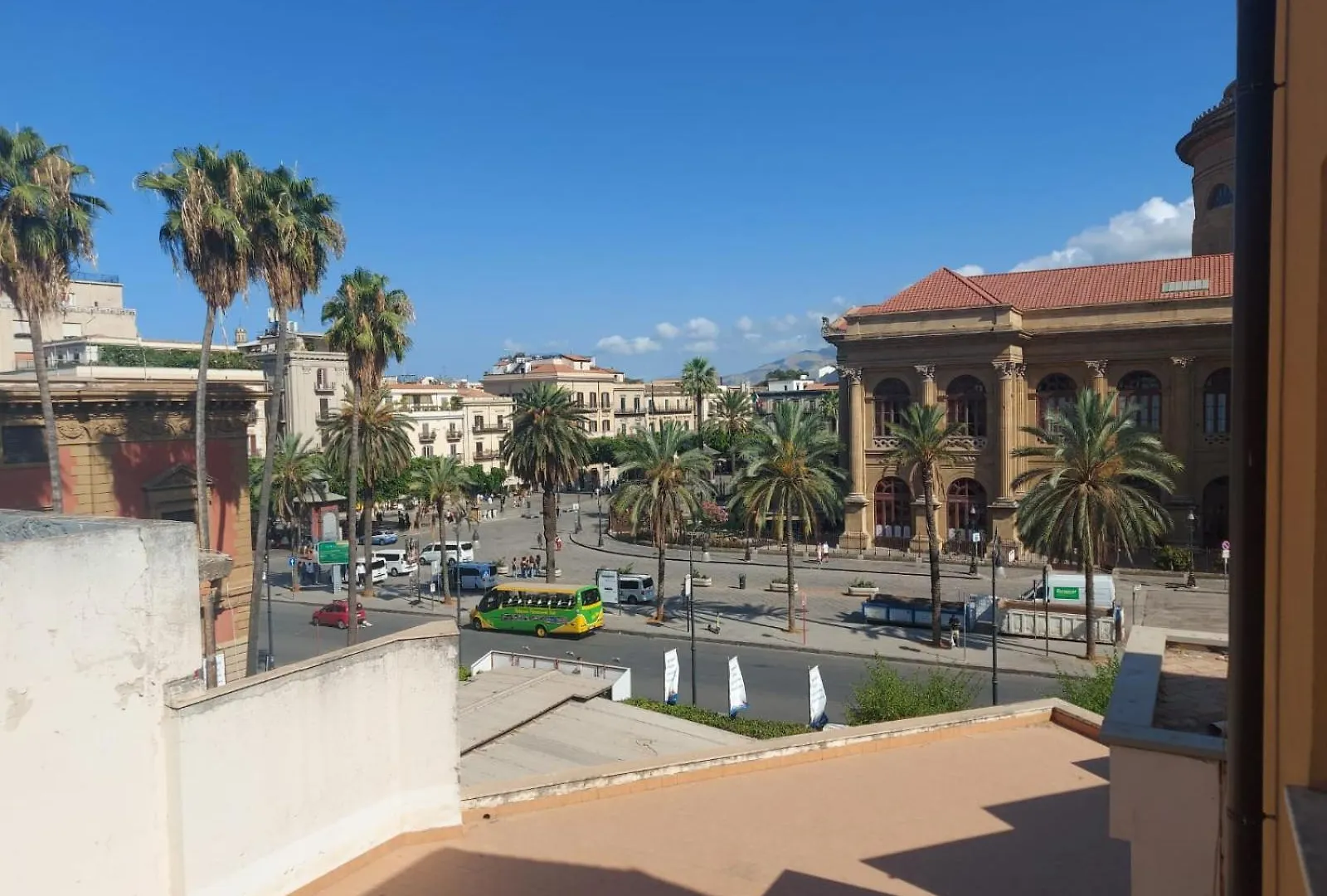 Flat In Front Of Teather Massimo Palermo